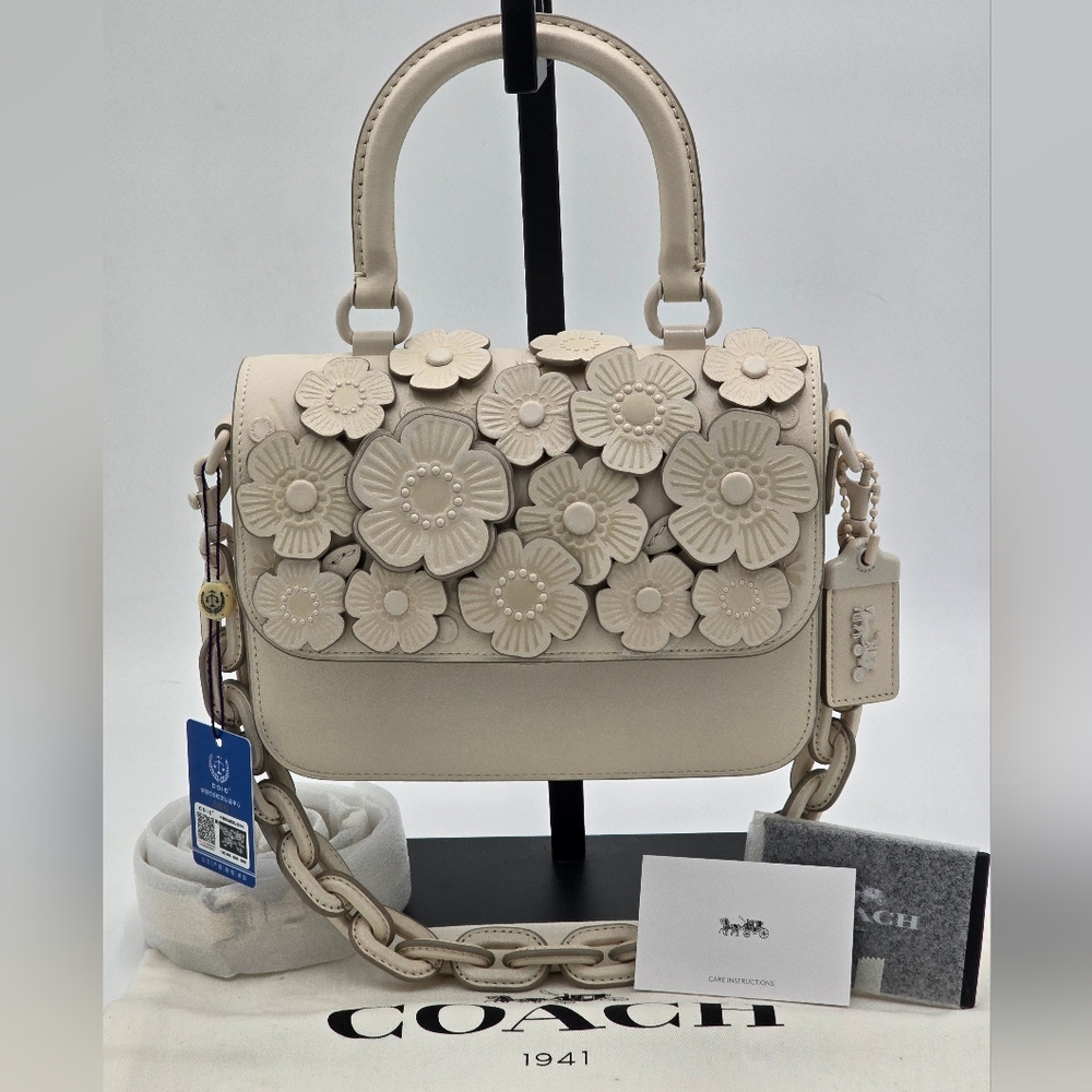 🔥NWT🔥Coach Tea Rose Rogue Rop Handle, White Monochrome